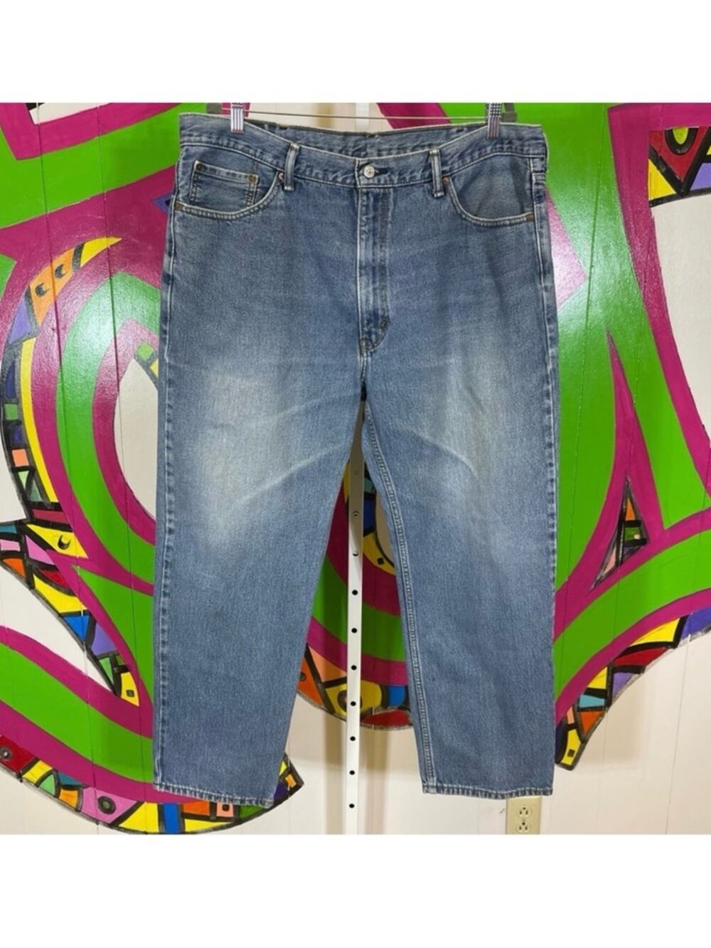 Levi's 550 Jeans. Size 42x30. In excellent used condition!